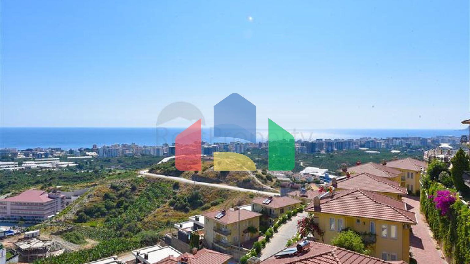 Вілла з дизайнерським ремонтом 5 + 1