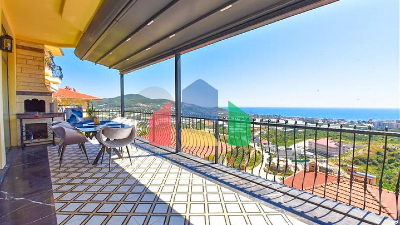 Вілла з дизайнерським ремонтом 5 + 1