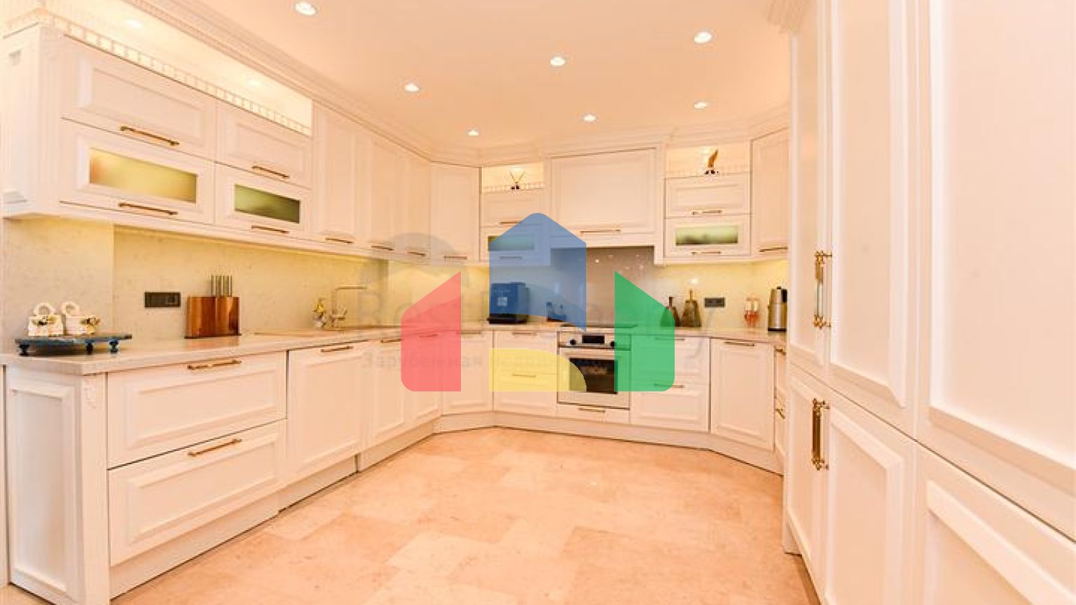 Вілла з дизайнерським ремонтом 5 + 1