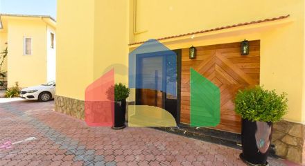 Вілла з дизайнерським ремонтом 5 + 1