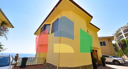 Вілла з дизайнерським ремонтом 5 + 1