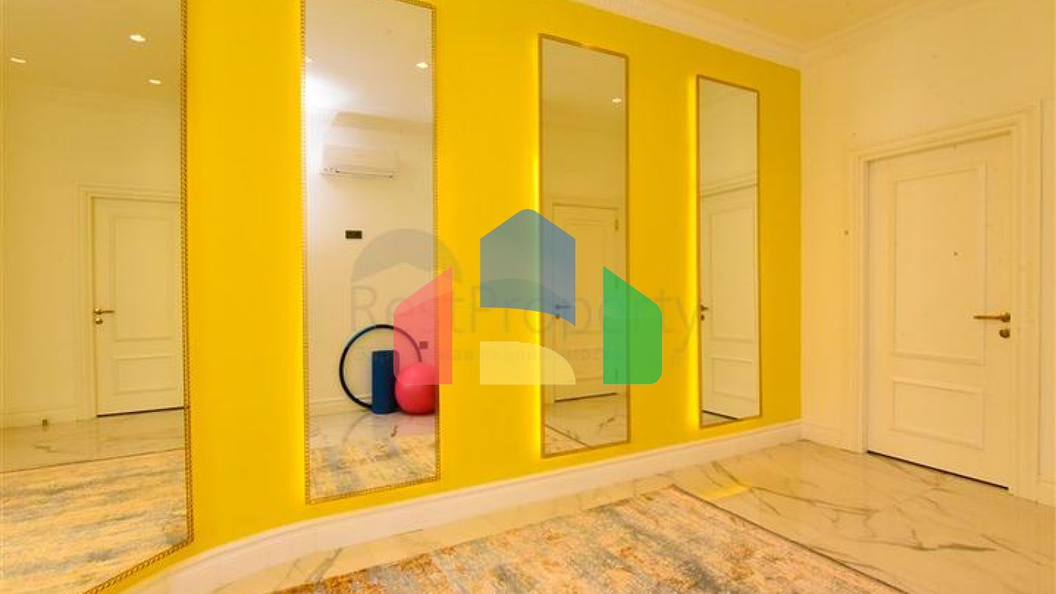 Вілла з дизайнерським ремонтом 5 + 1