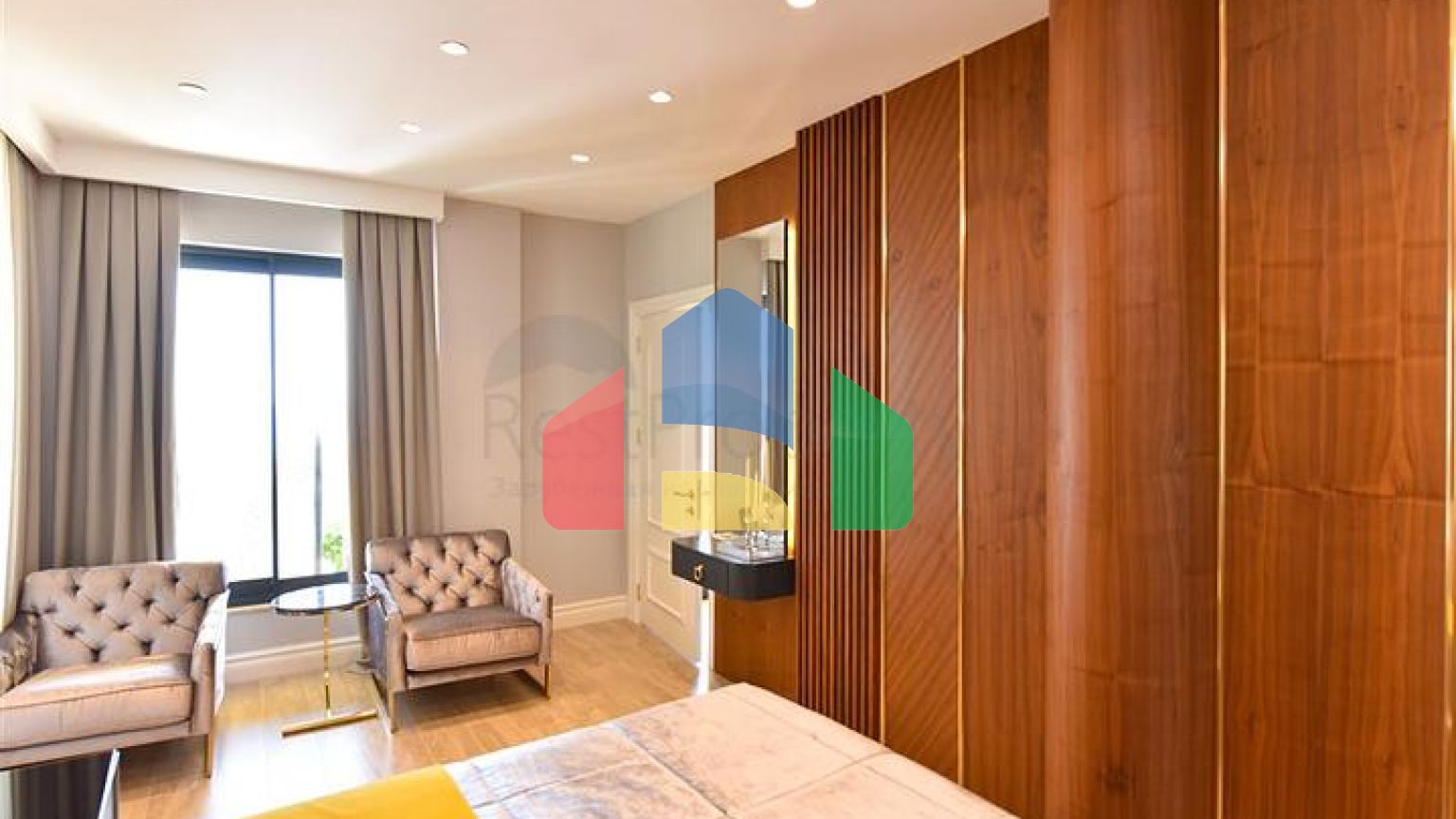 Вілла з дизайнерським ремонтом 5 + 1