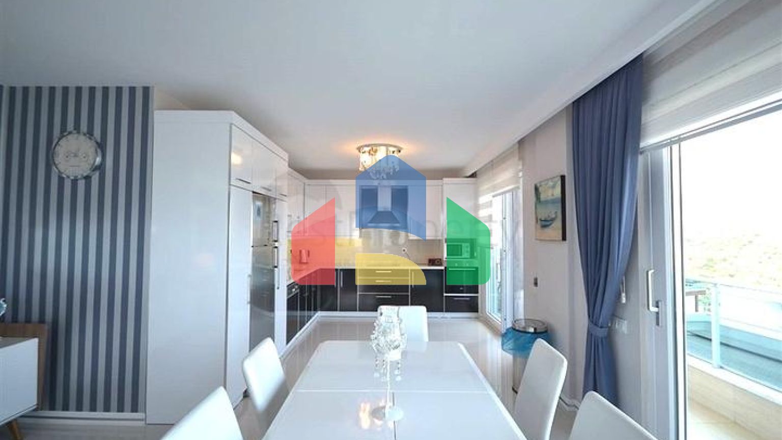 Мебльована вілла плануванням 3 + 1 в районі Каргиджак