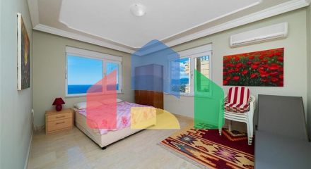 Вілла з панорамними видами на море і гори