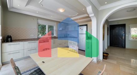 Вілла з панорамними видами на море і гори