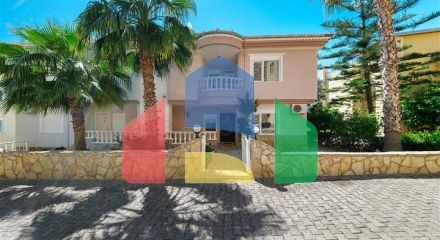 Вілла з панорамними видами на море і гори