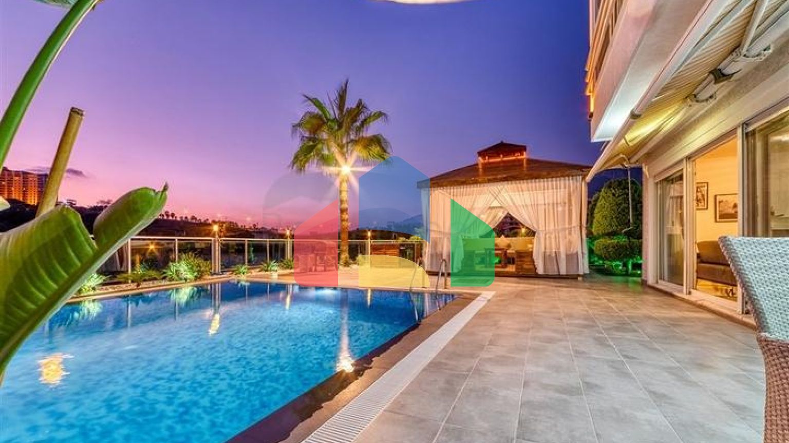 Вилла в элитном районе Алании