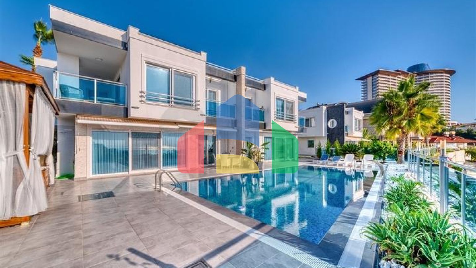 Вилла в элитном районе Алании