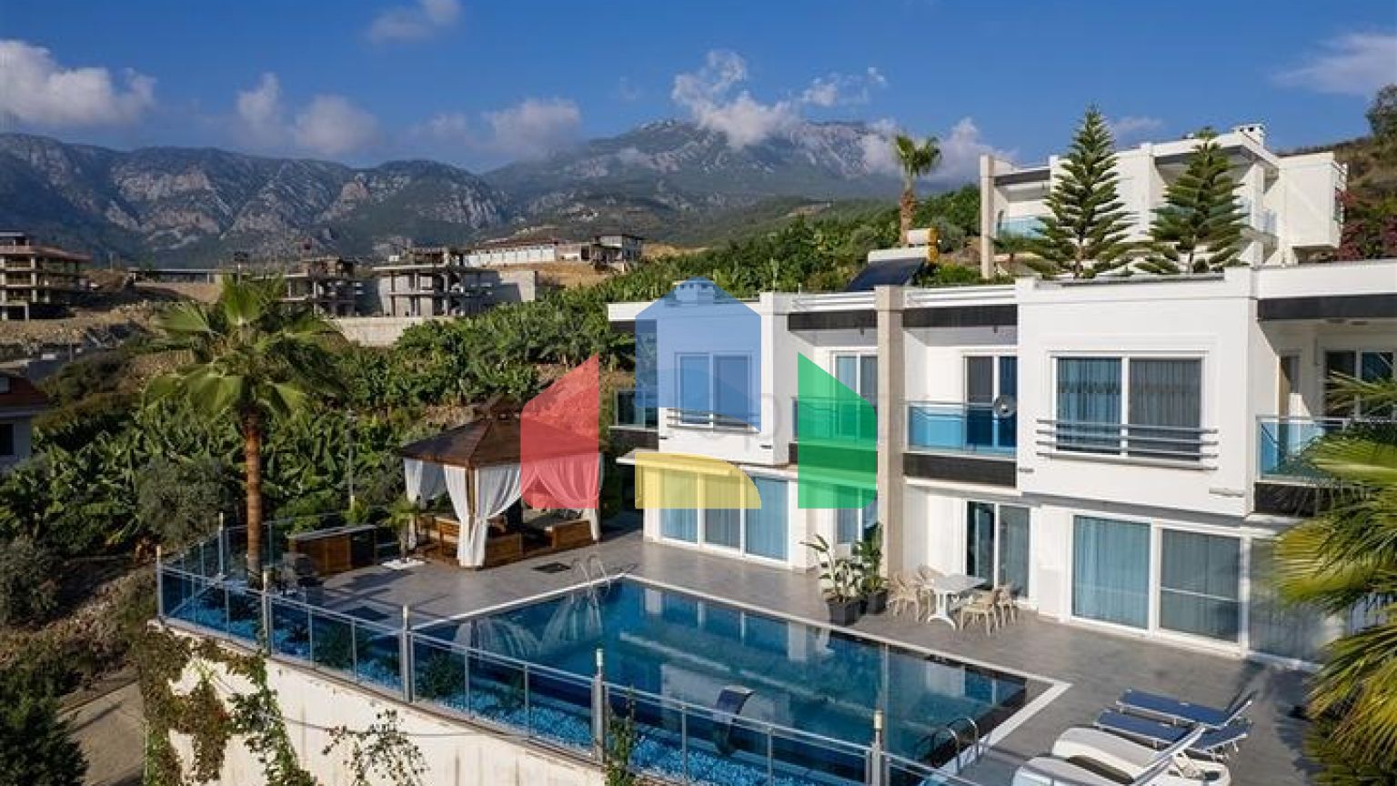 Вилла в элитном районе Алании