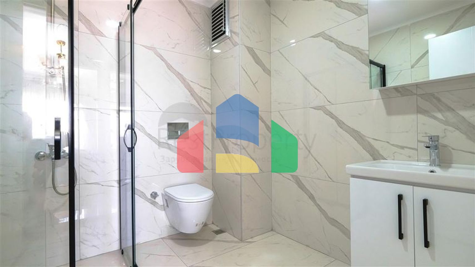 Пентхаус з панорамою моря в мальовничій частині Каргиджака