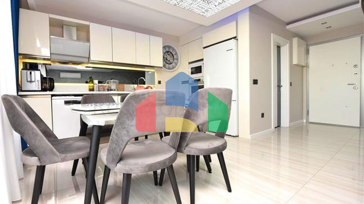 Пентхаус 2+1 с потрясающим видом в районе Каргыджак