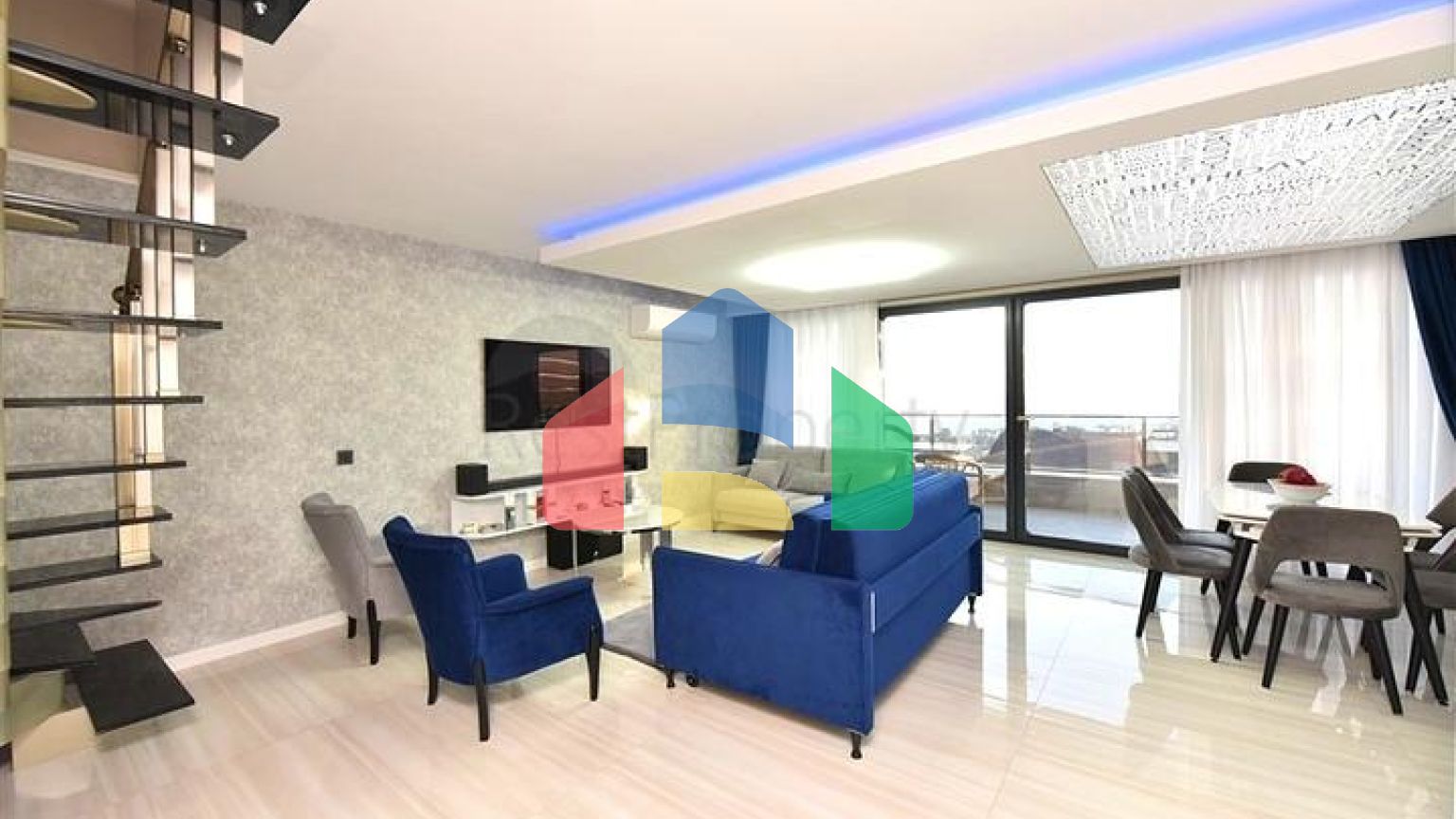 Пентхаус 2+1 с потрясающим видом в районе Каргыджак