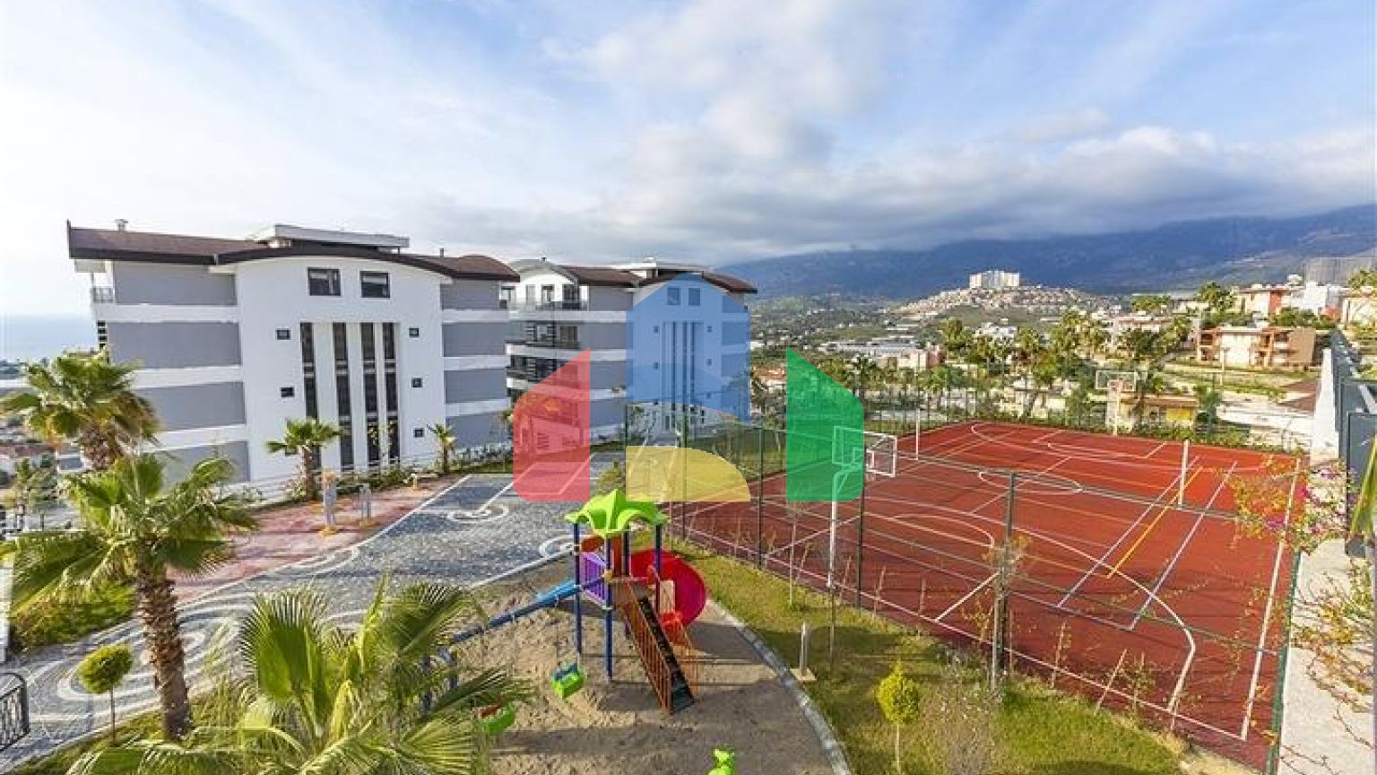 Пентхаус 2+1 с потрясающим видом в районе Каргыджак