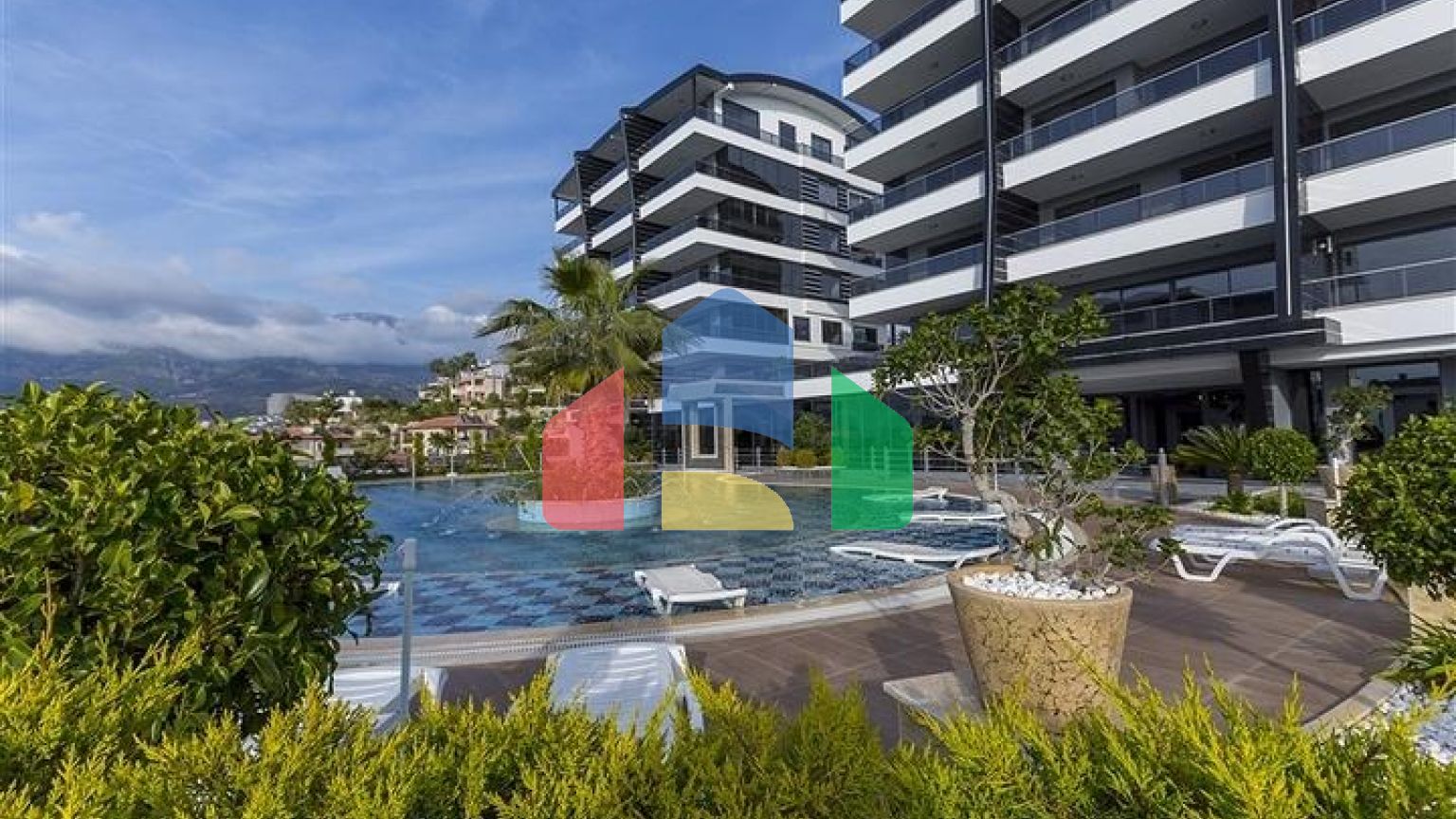 Пентхаус 2+1 с потрясающим видом в районе Каргыджак