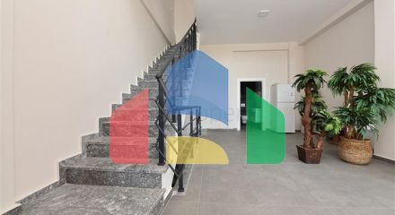 Коммерческое помещение с выходом на центральную улицу района Каргыджак