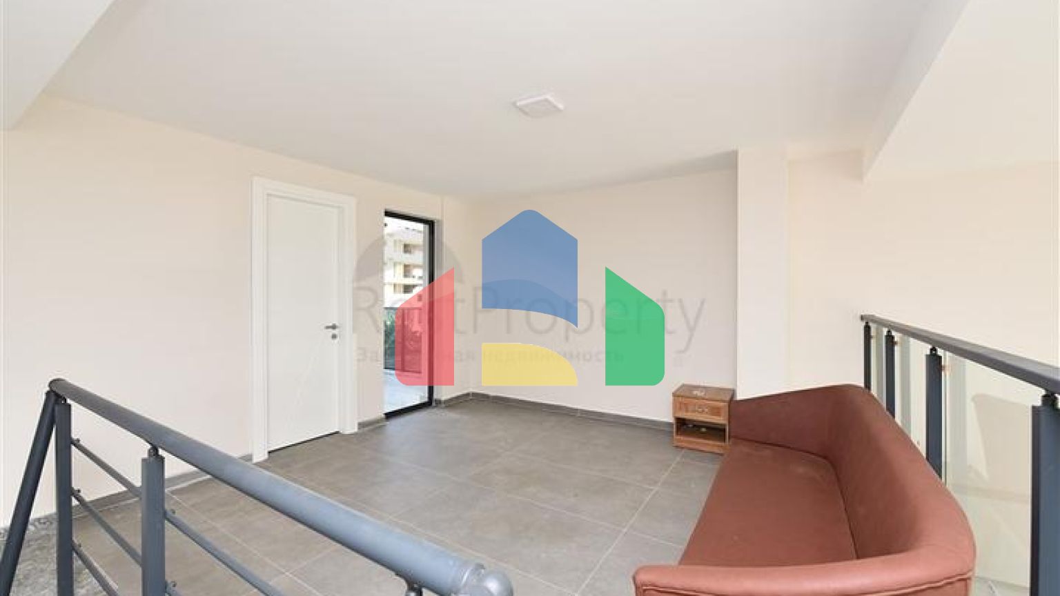 Коммерческое помещение с выходом на центральную улицу района Каргыджак