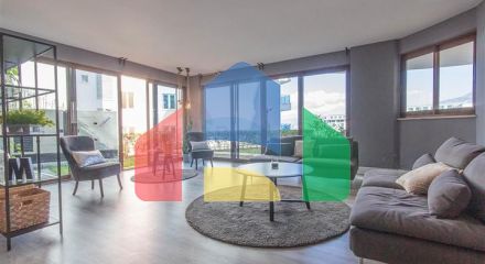 Spacious furnished apartment with sea view in a picturesque area by the sea