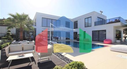 Шикарная вилла планировкой 4+1 с новой мебелью в современном стиле Шикарная вилла планировкой 4+1 с новой мебелью в современном стиле