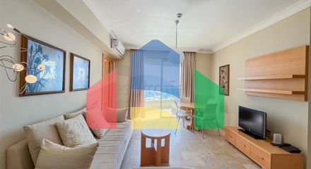 Квартира 2 + 1 в будинку з готельною інфраструктурою в районі Каргиджак