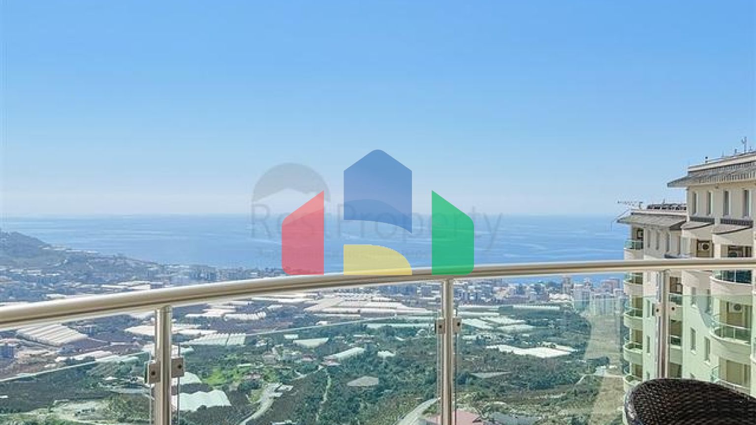 Квартира 2 + 1 в будинку з готельною інфраструктурою в районі Каргиджак