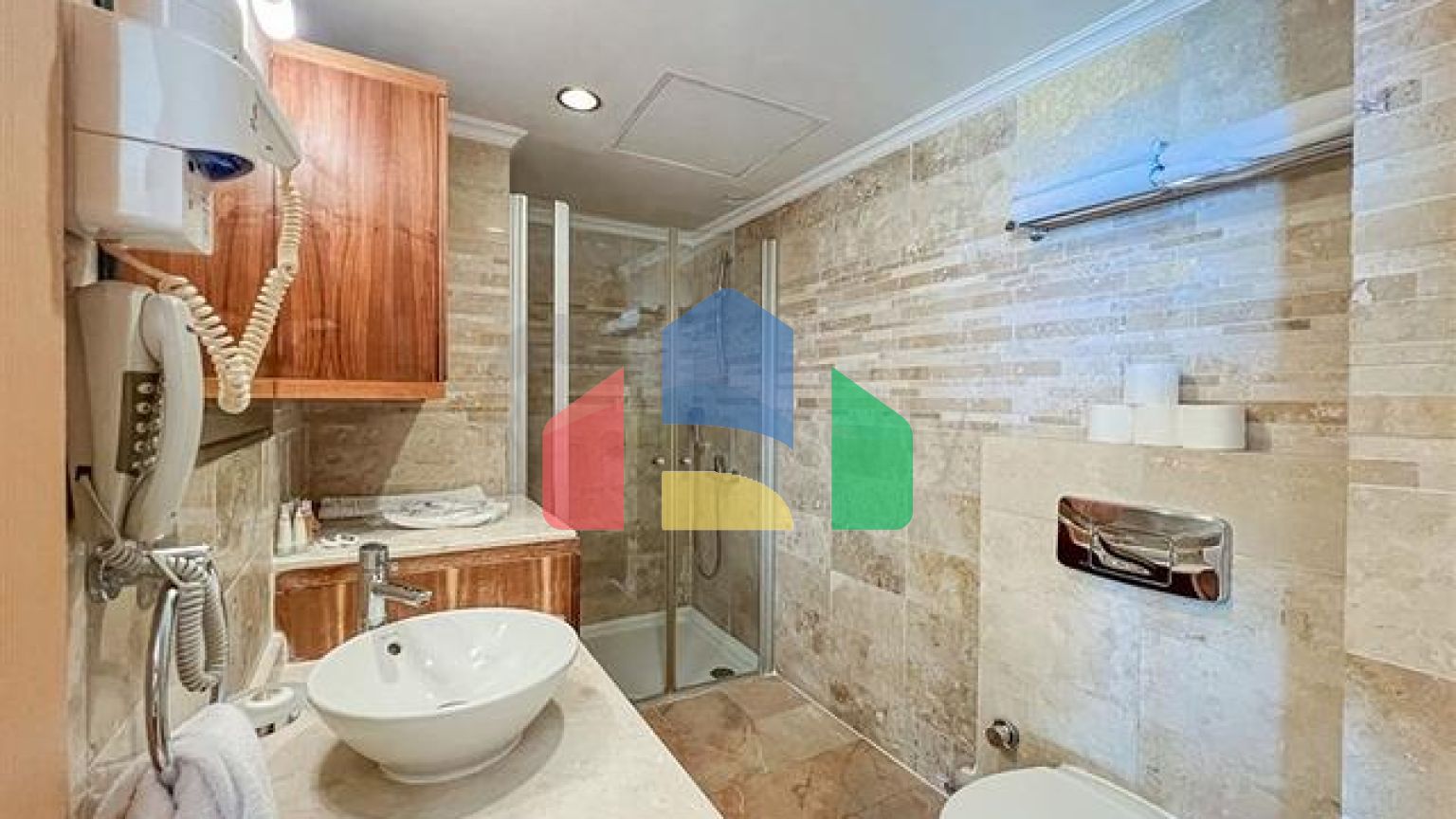 Квартира 2 + 1 в будинку з готельною інфраструктурою в районі Каргиджак