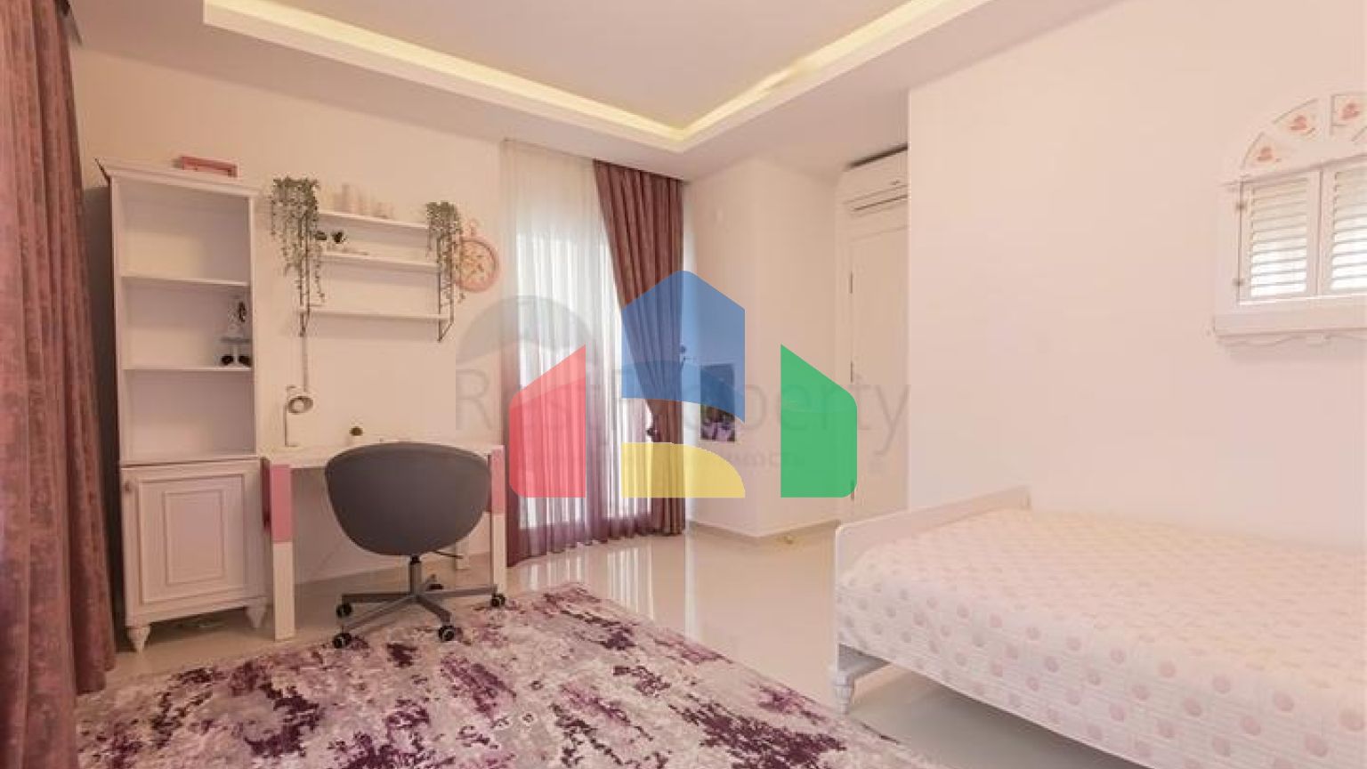 Вілла 8 + 2 в районі Каргиджак