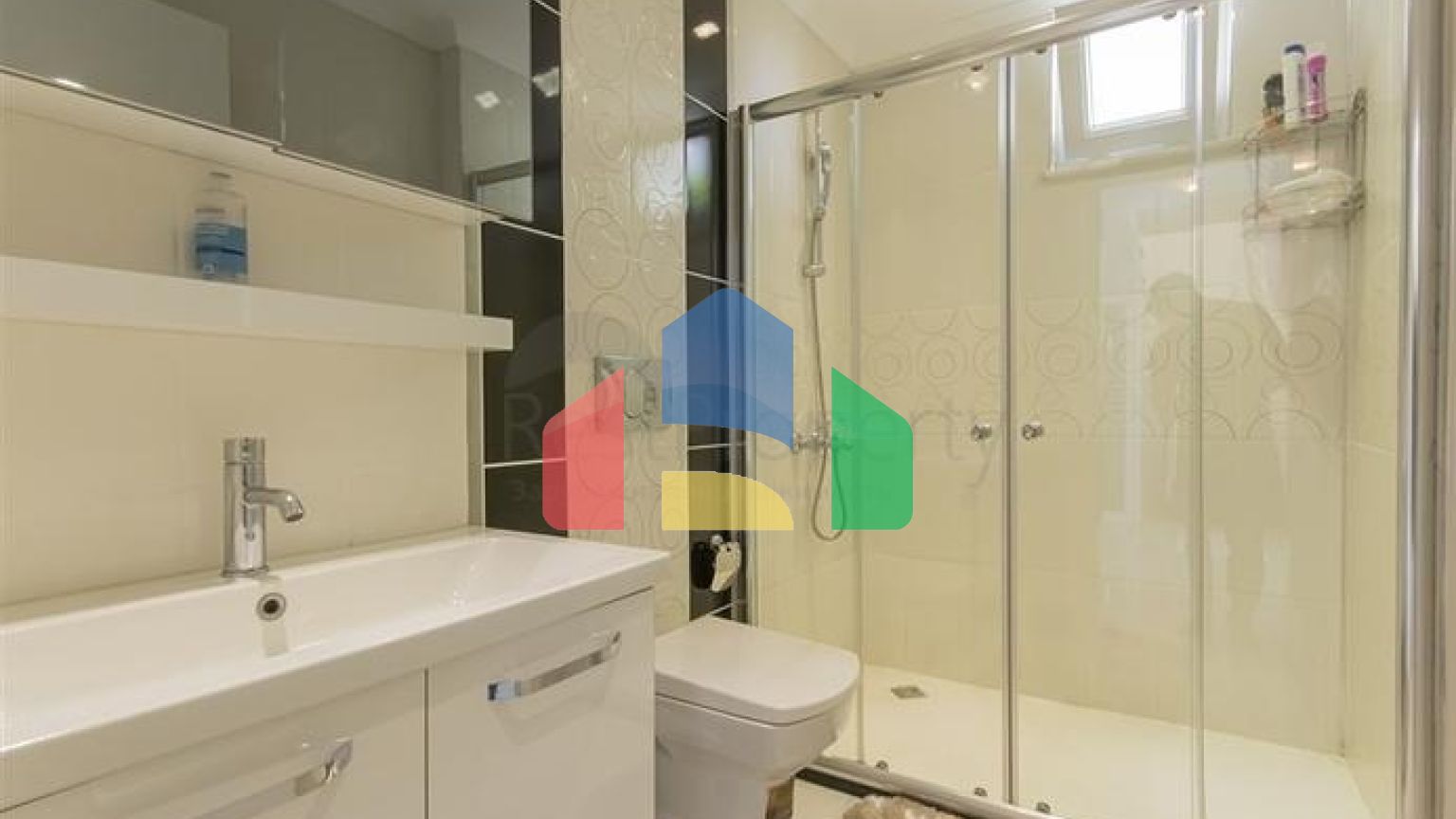 Вілла 8 + 2 в районі Каргиджак