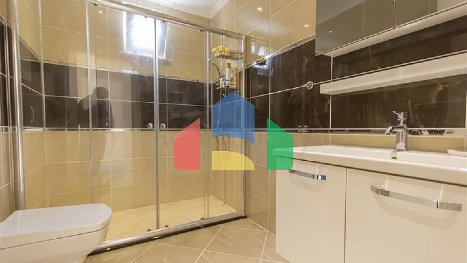 Вілла 8 + 2 в районі Каргиджак