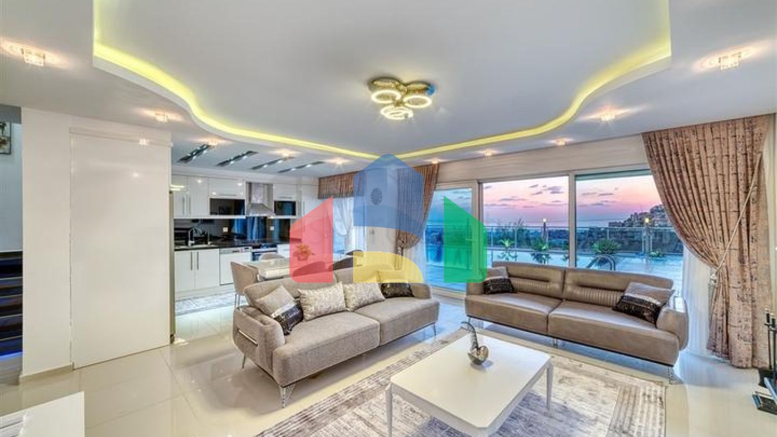 Вілла 8 + 2 в районі Каргиджак