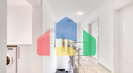 Вілла 8 + 2 в районі Каргиджак