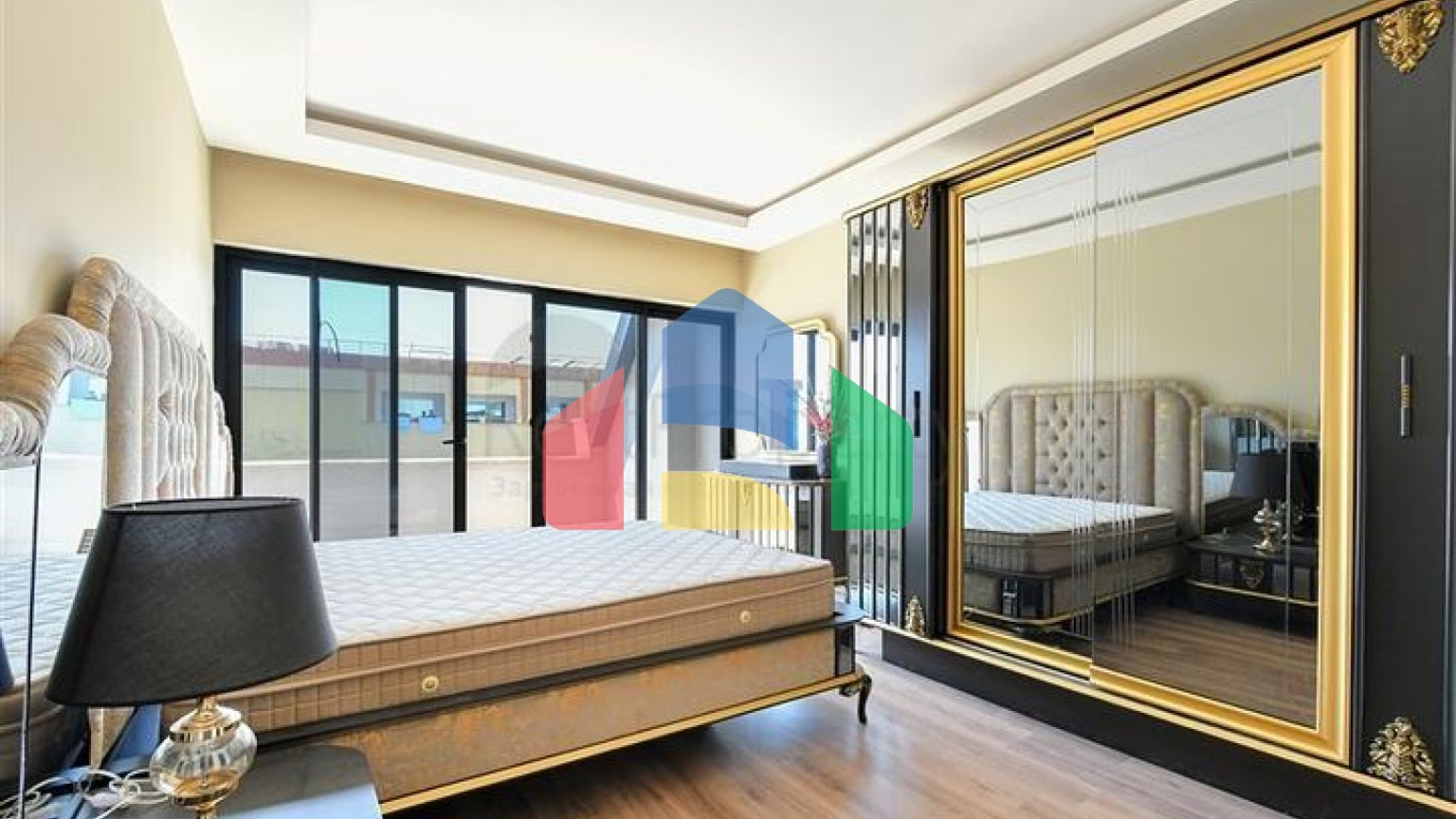 Просторий пентхаус 3 + 1 з видом на море всього в 50 метрах від пляжу