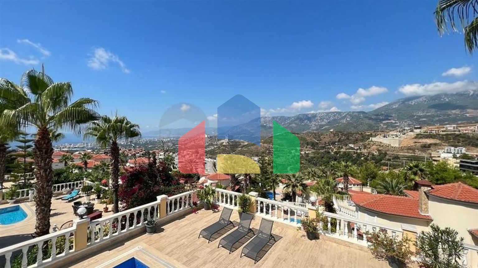 Мебльована вілла з видом на море в мальовничому районі Каргиджак