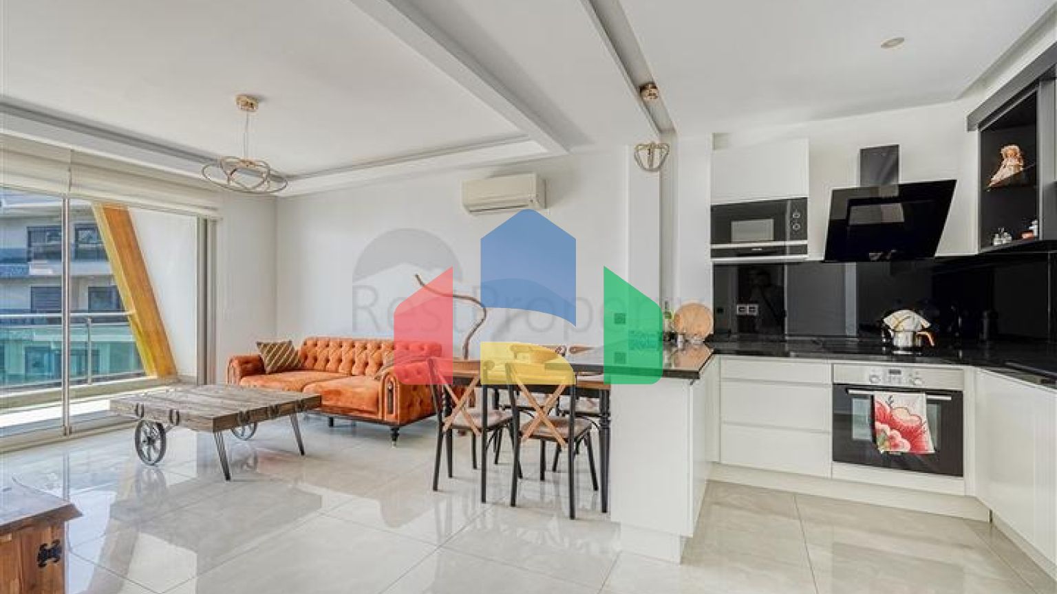 Квартира с видом на море в жилом комплексе с инфраструктурой премиум-класса