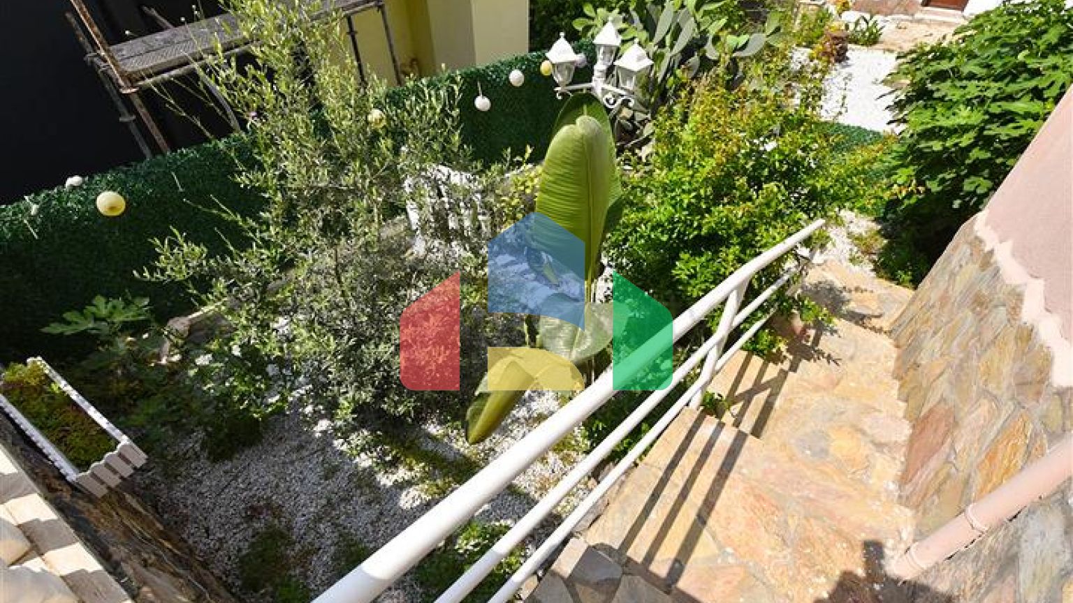 Таунхаус 2+1 в 600 м от моря в районе Каргыджак