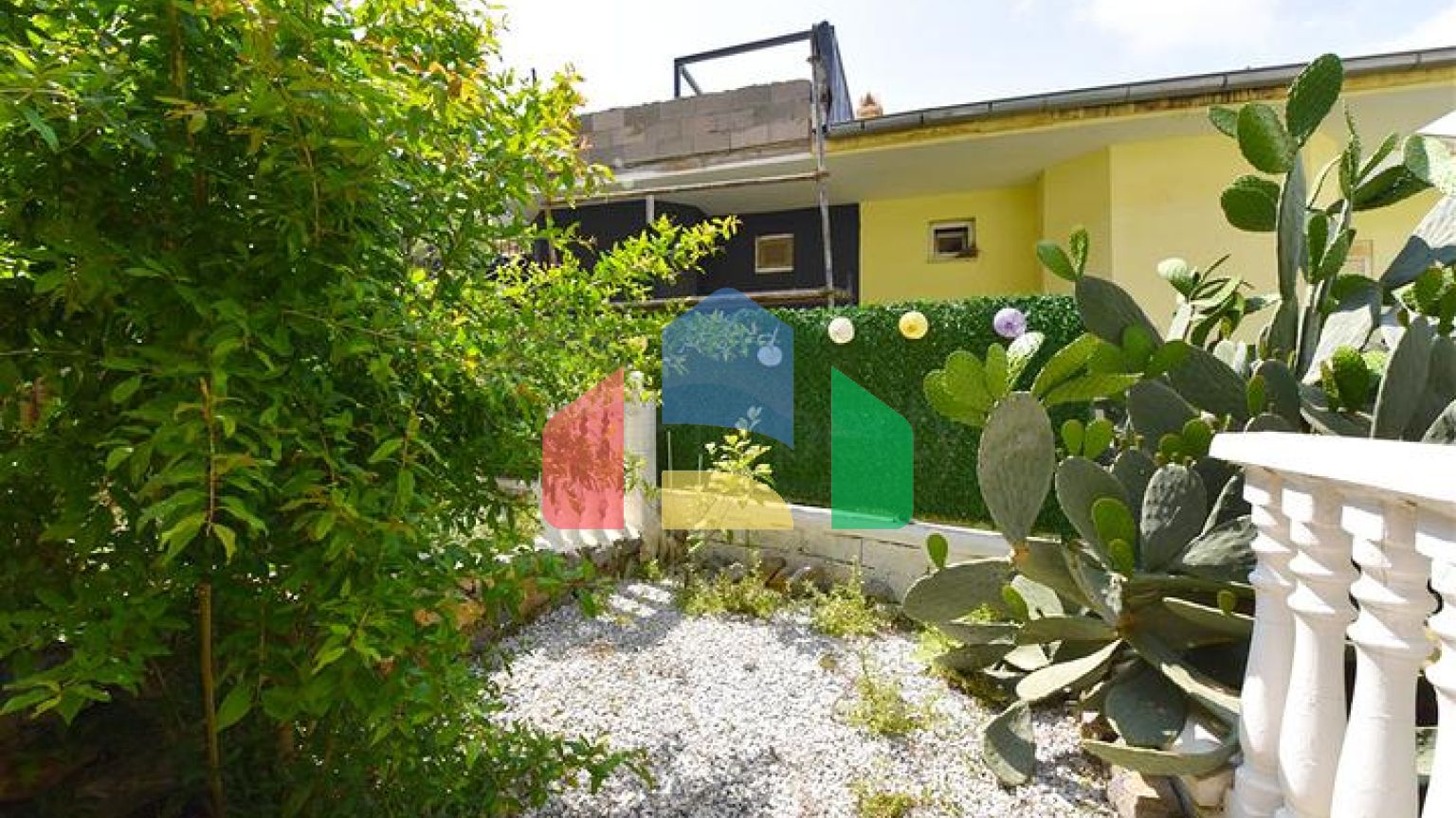 Таунхаус 2+1 в 600 м от моря в районе Каргыджак