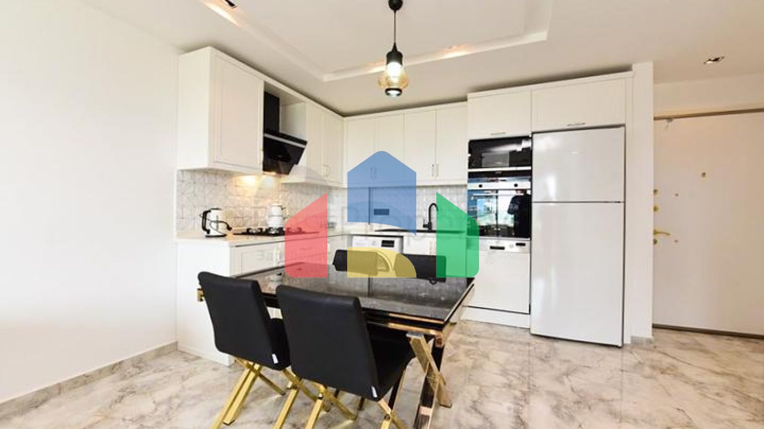 Мебльована квартира 1 + 1 в новому комплексі в районі Каргыджак