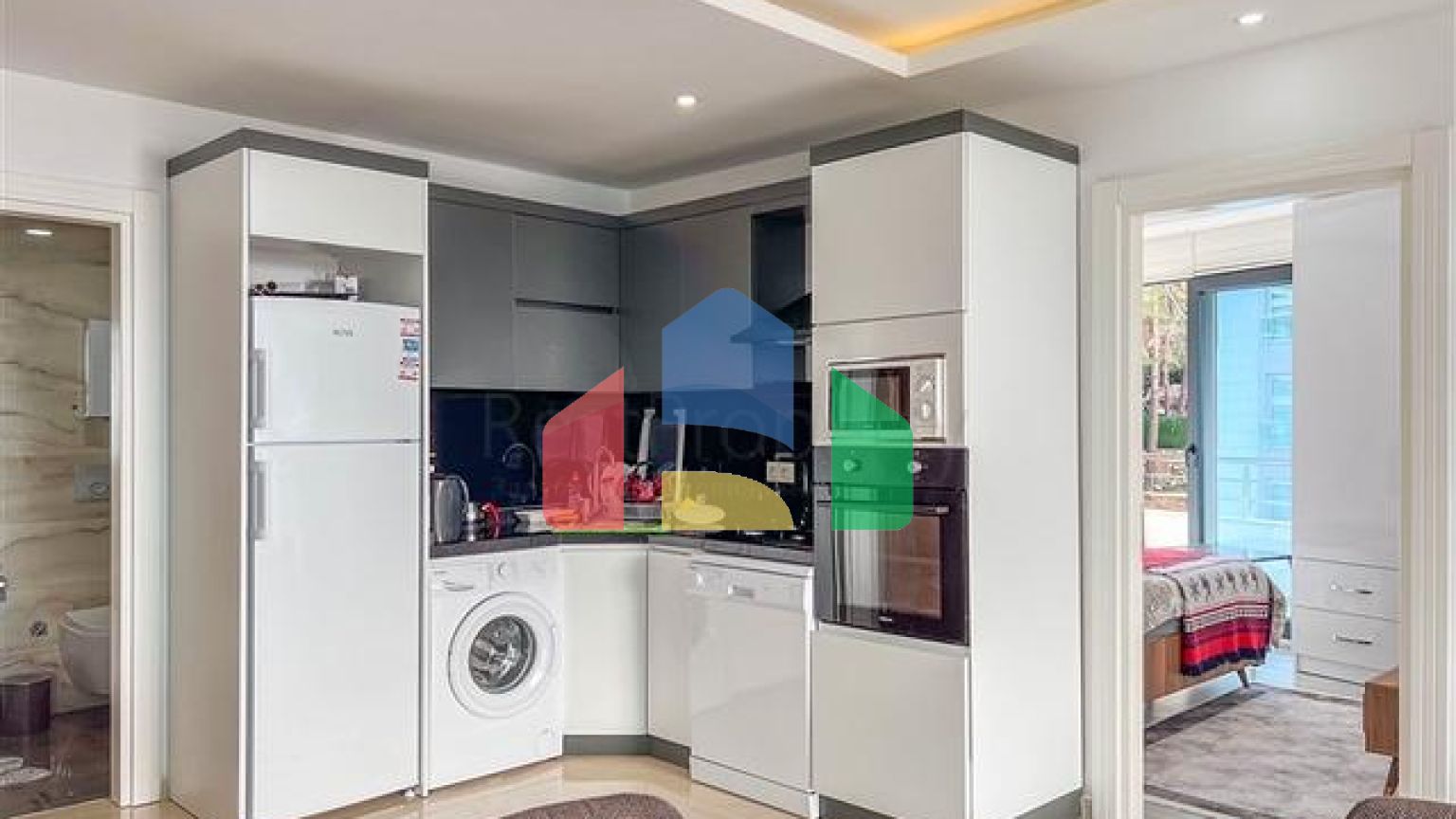 Трёхкомнатная квартира в тихом и уютном районе Каргыджак