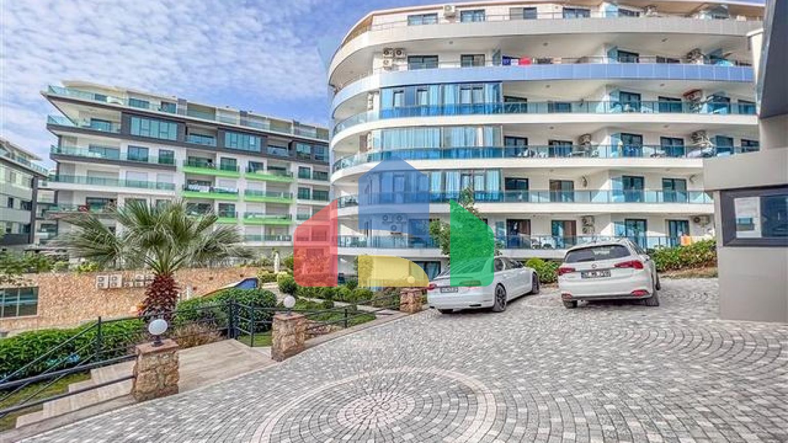 Трёхкомнатная квартира в тихом и уютном районе Каргыджак