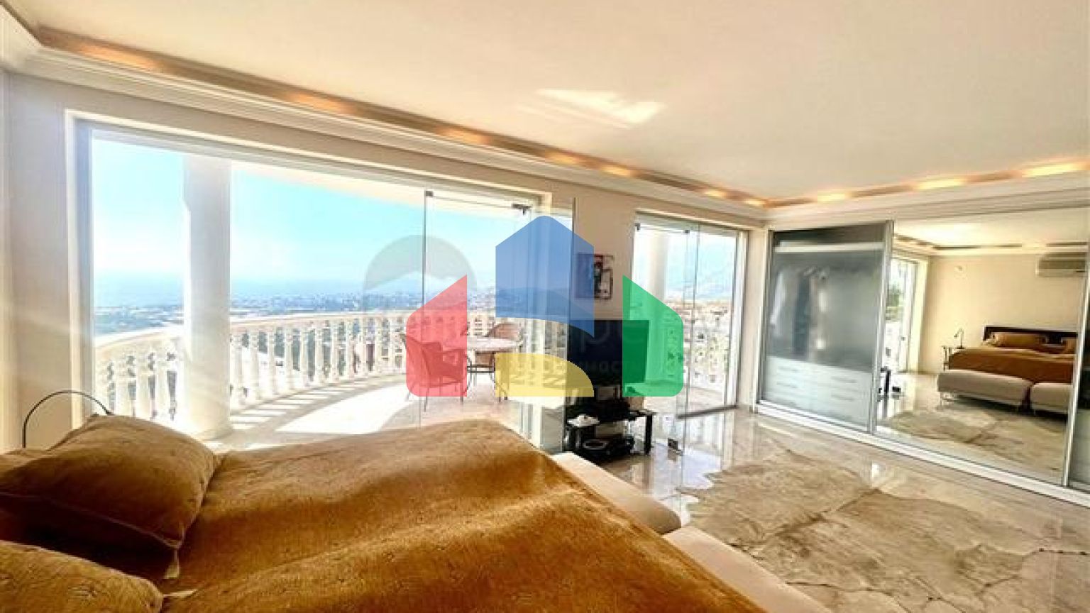 Простора вілла 3 + 2 в районі Каргиджак