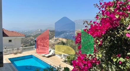 Простора вілла 3 + 2 в районі Каргиджак