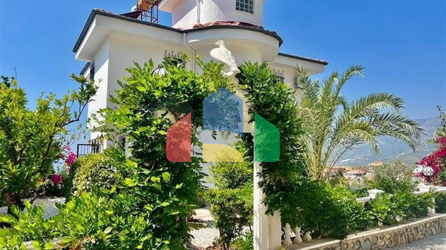 Простора вілла 3 + 2 в районі Каргиджак