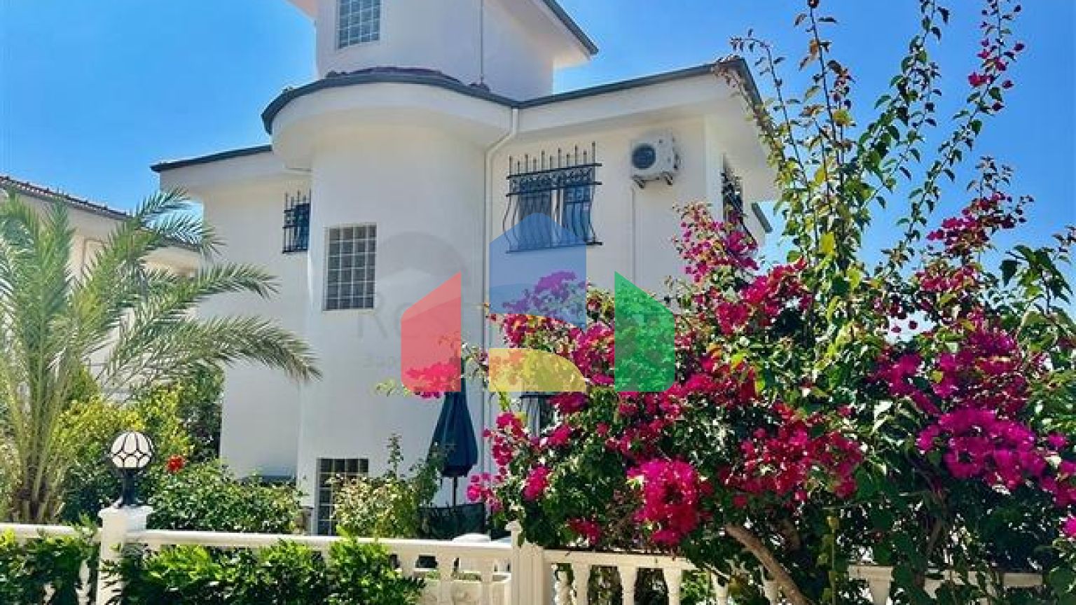 Простора вілла 3 + 2 в районі Каргиджак