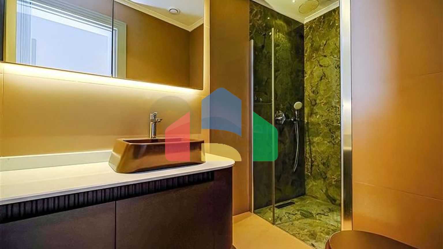 Розкішні апартаменти з видом на море в одному з кращих комплексів Аланії