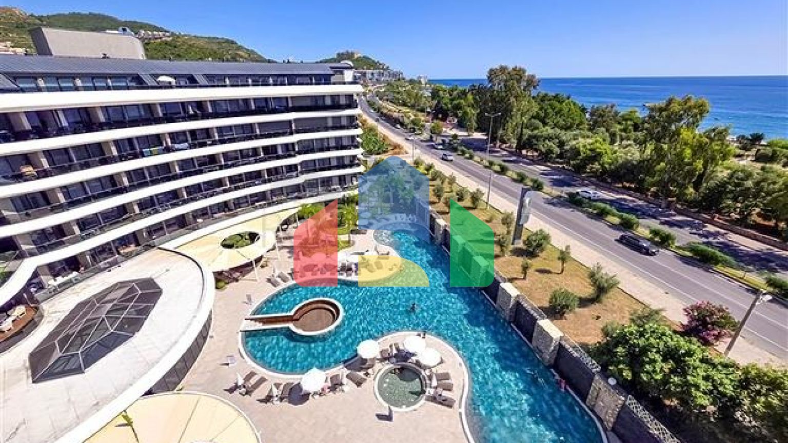Розкішні апартаменти з видом на море в одному з кращих комплексів Аланії