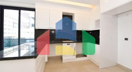 Трикімнатна квартира на березі моря