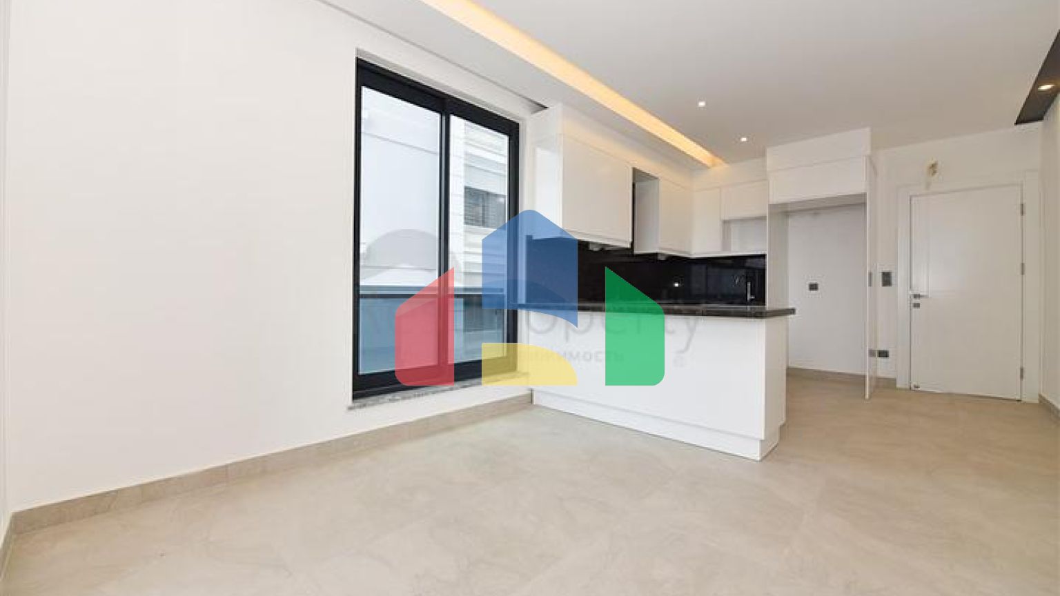 Трикімнатна квартира на березі моря