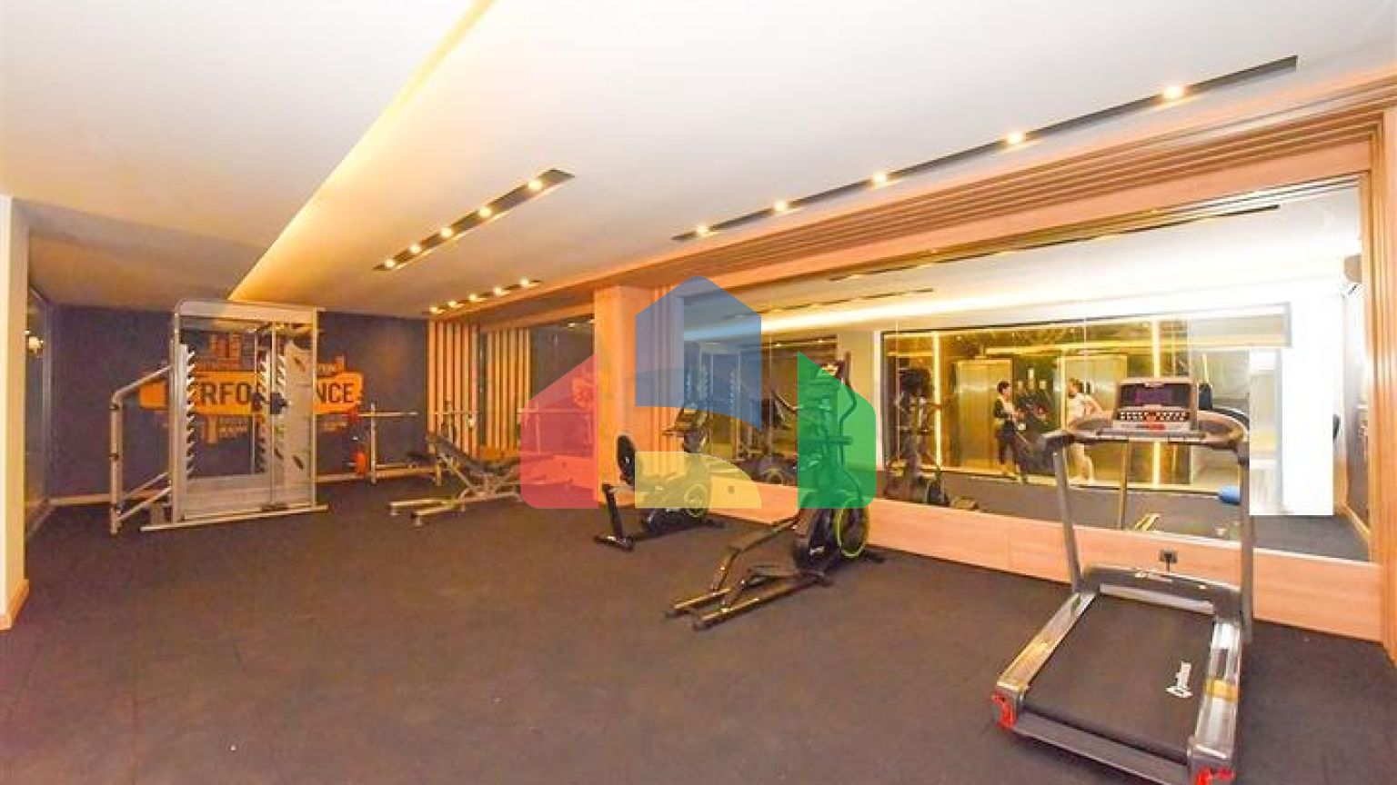 Трикімнатна квартира на березі моря