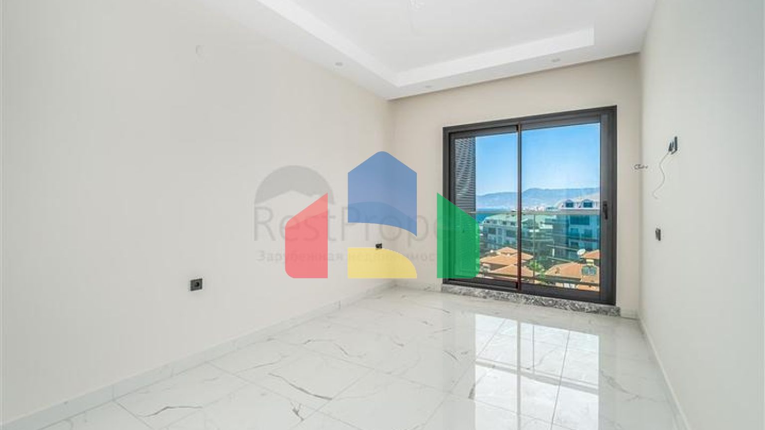 Сучасна квартира 1 + 1 з видом на море всього в 100 метрах від пляжу