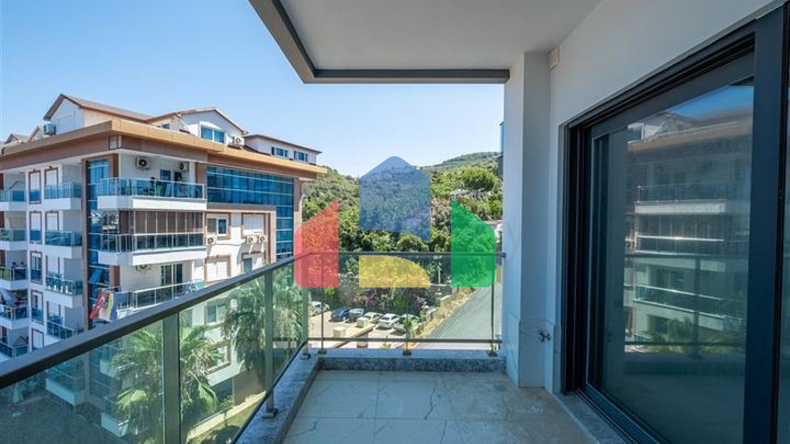 Сучасна квартира 1 + 1 з видом на море всього в 100 метрах від пляжу